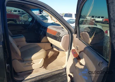 2007 GMC Yukon Slt z USA, uszkodzony, nr VIN 1GKFC13077R108967